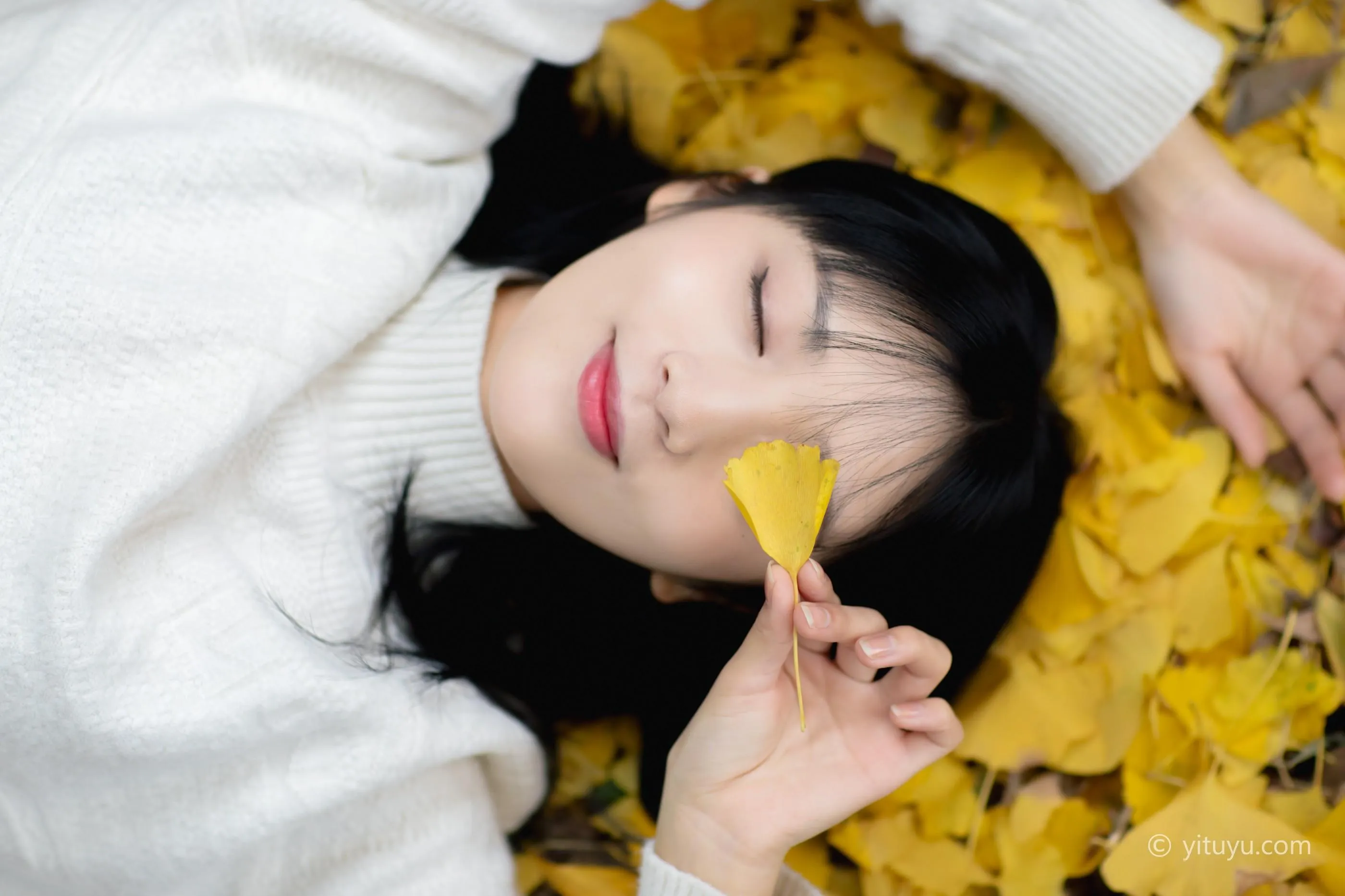 [YITUYU艺图语]2021.08.14 银杏之恋 雨文 [39P]插图6